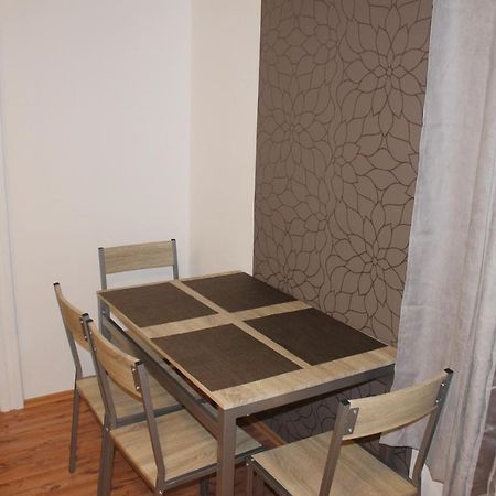 Suterenovy Apartman V Centre Piest'any Dış mekan fotoğraf