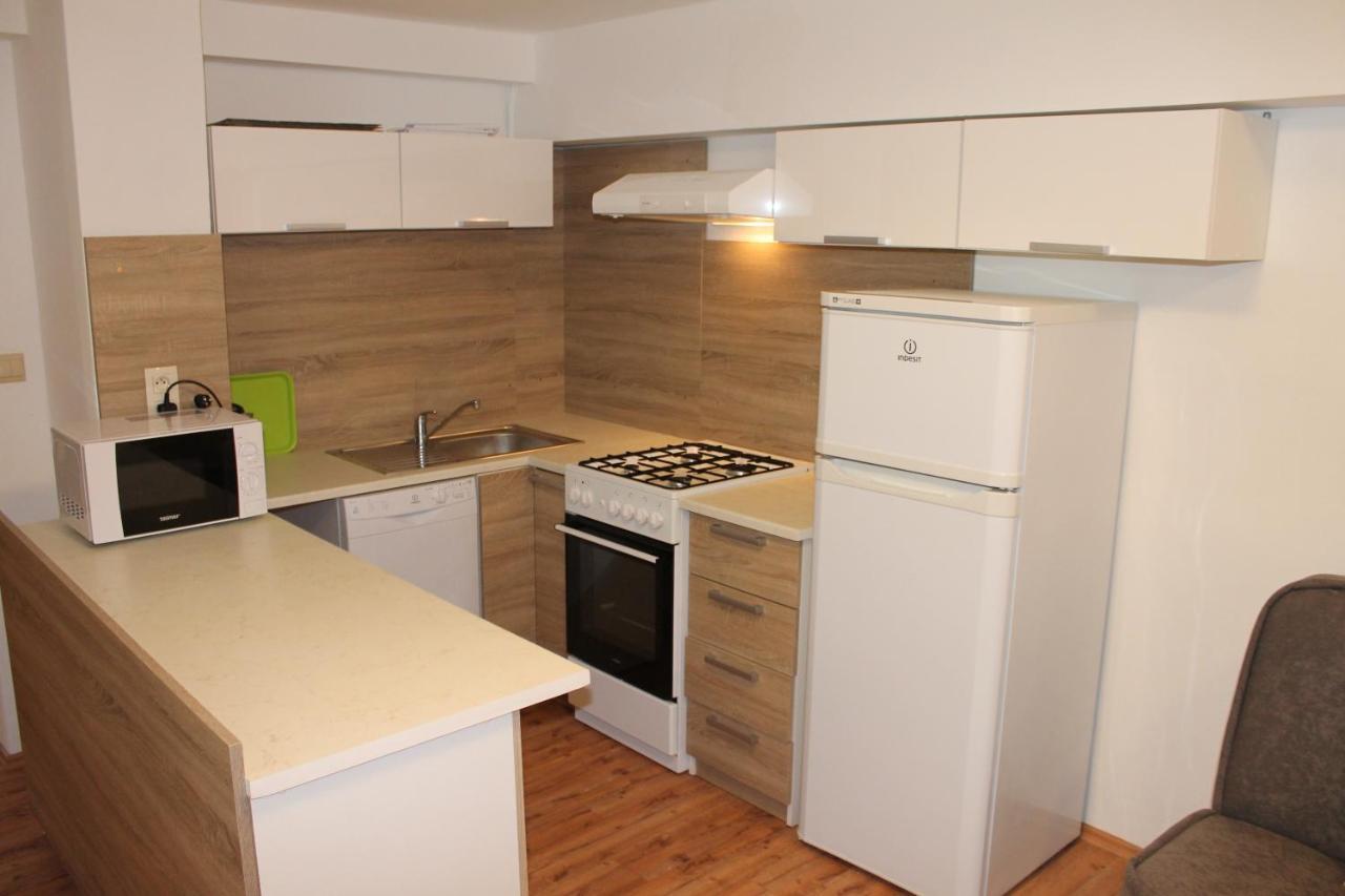 Suterenovy Apartman V Centre Piest'any Dış mekan fotoğraf